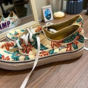Men’s Hawaiian print vans size 10